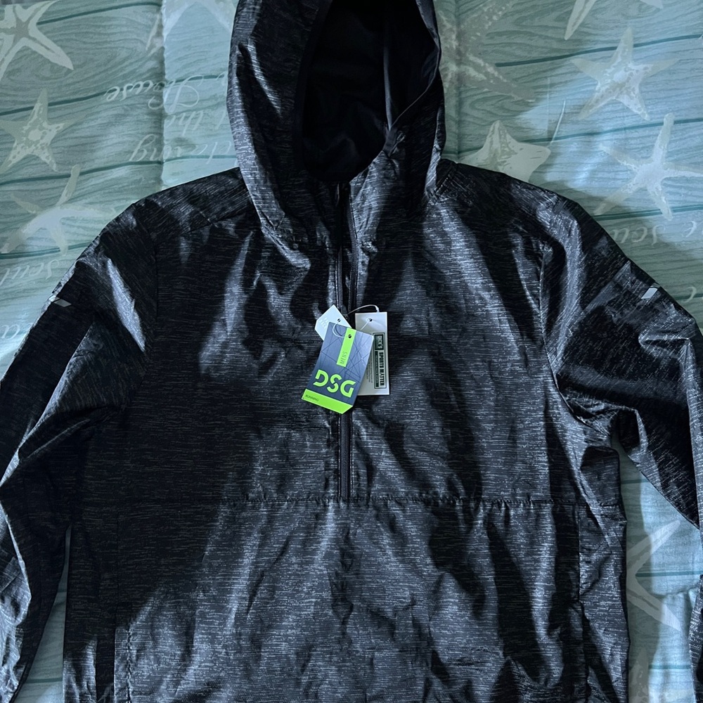 DSG men’s running jacket. Size small.
